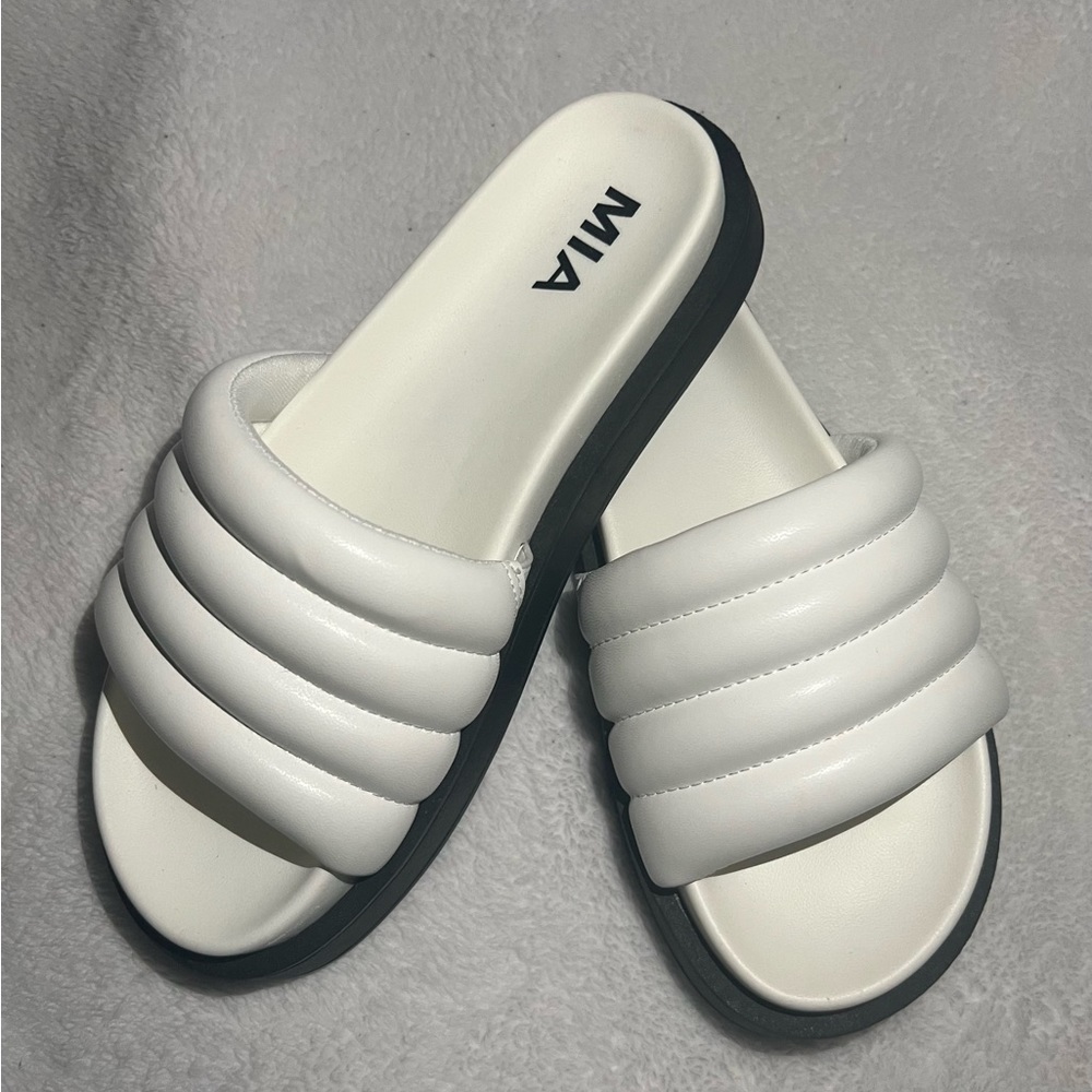New white MIA sandals. NO BOX